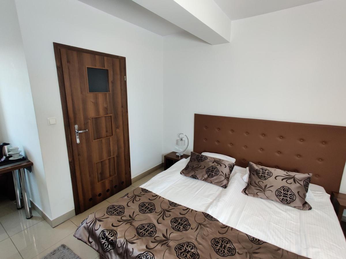 Belweder Aparthotel Porosly Exterior photo
