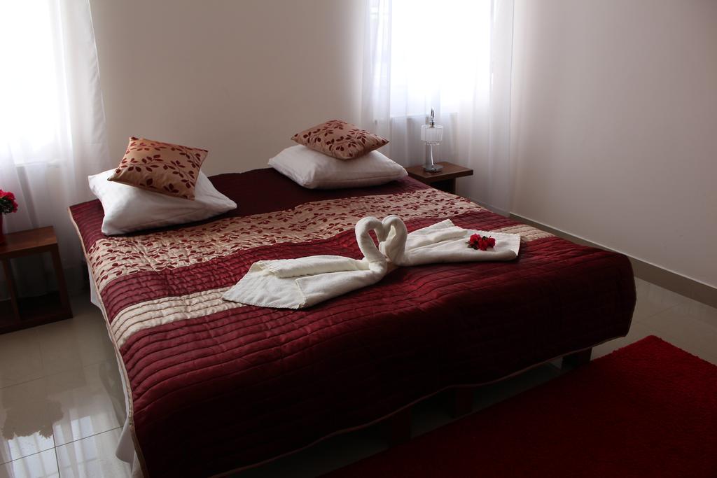 Belweder Aparthotel Porosly Room photo