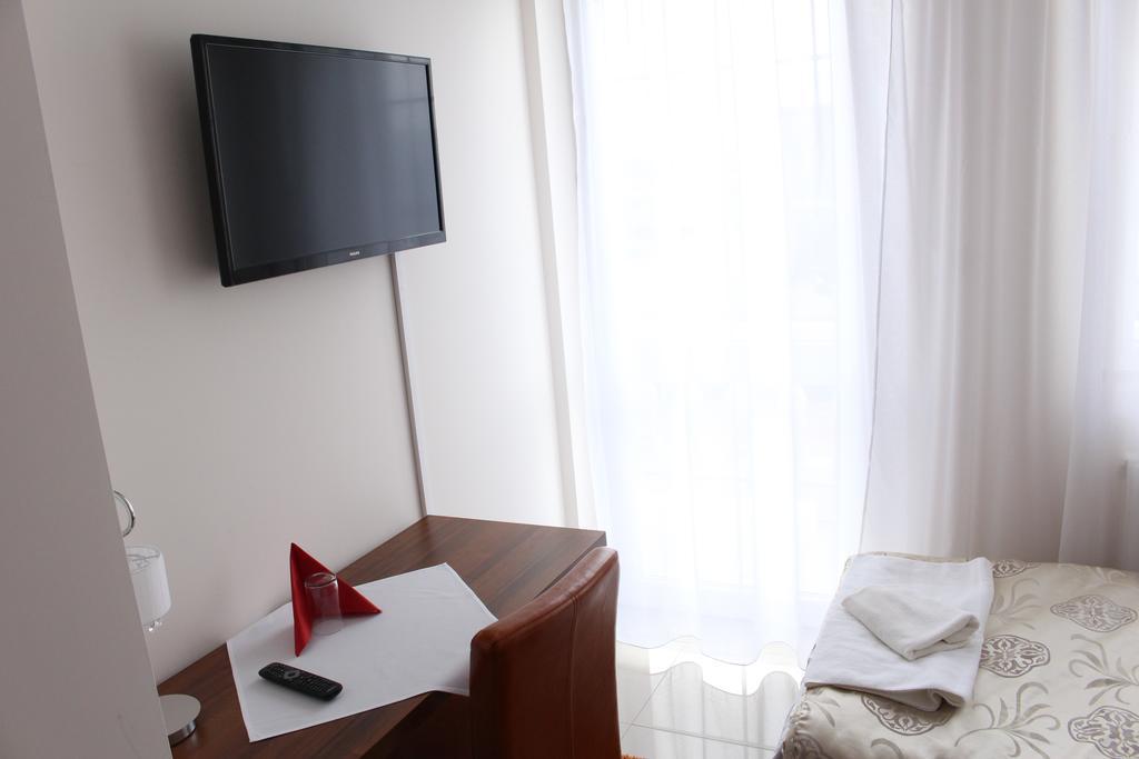 Belweder Aparthotel Porosly Room photo