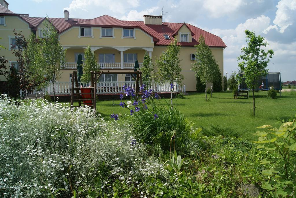 Belweder Aparthotel Porosly Exterior photo