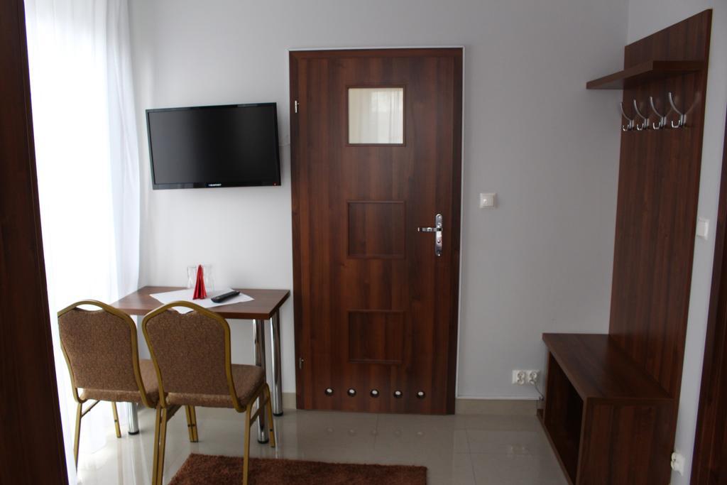 Belweder Aparthotel Porosly Room photo